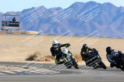 media/Jan-08-2022-SoCal Trackdays (Sat) [[1ec2777125]]/Turn 4 (1145am)/